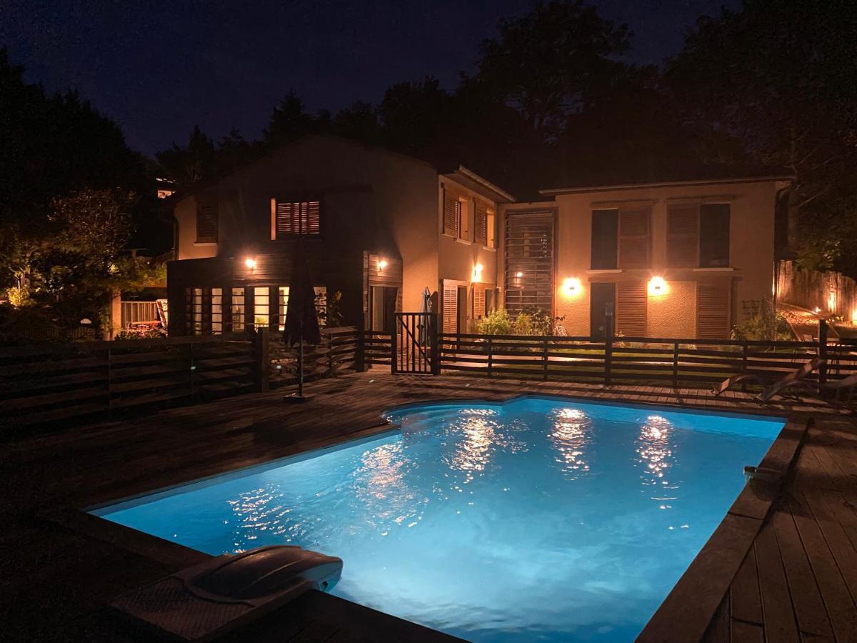 Les Cabanons Bed & Breakfast Dardilly Luaran gambar