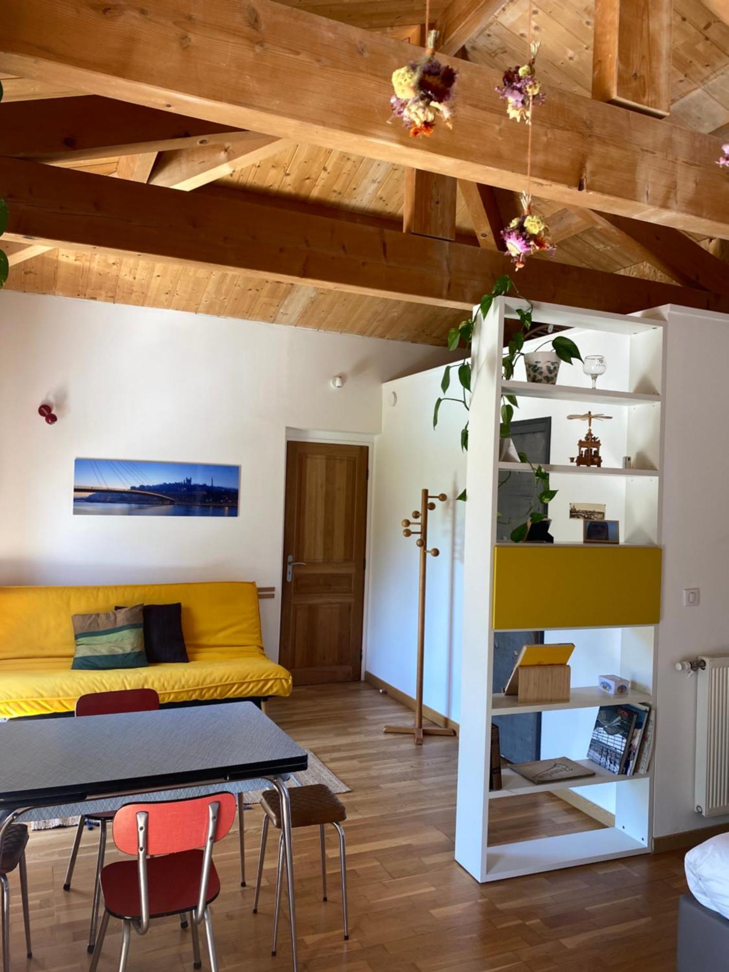 Les Cabanons Bed & Breakfast Dardilly Luaran gambar