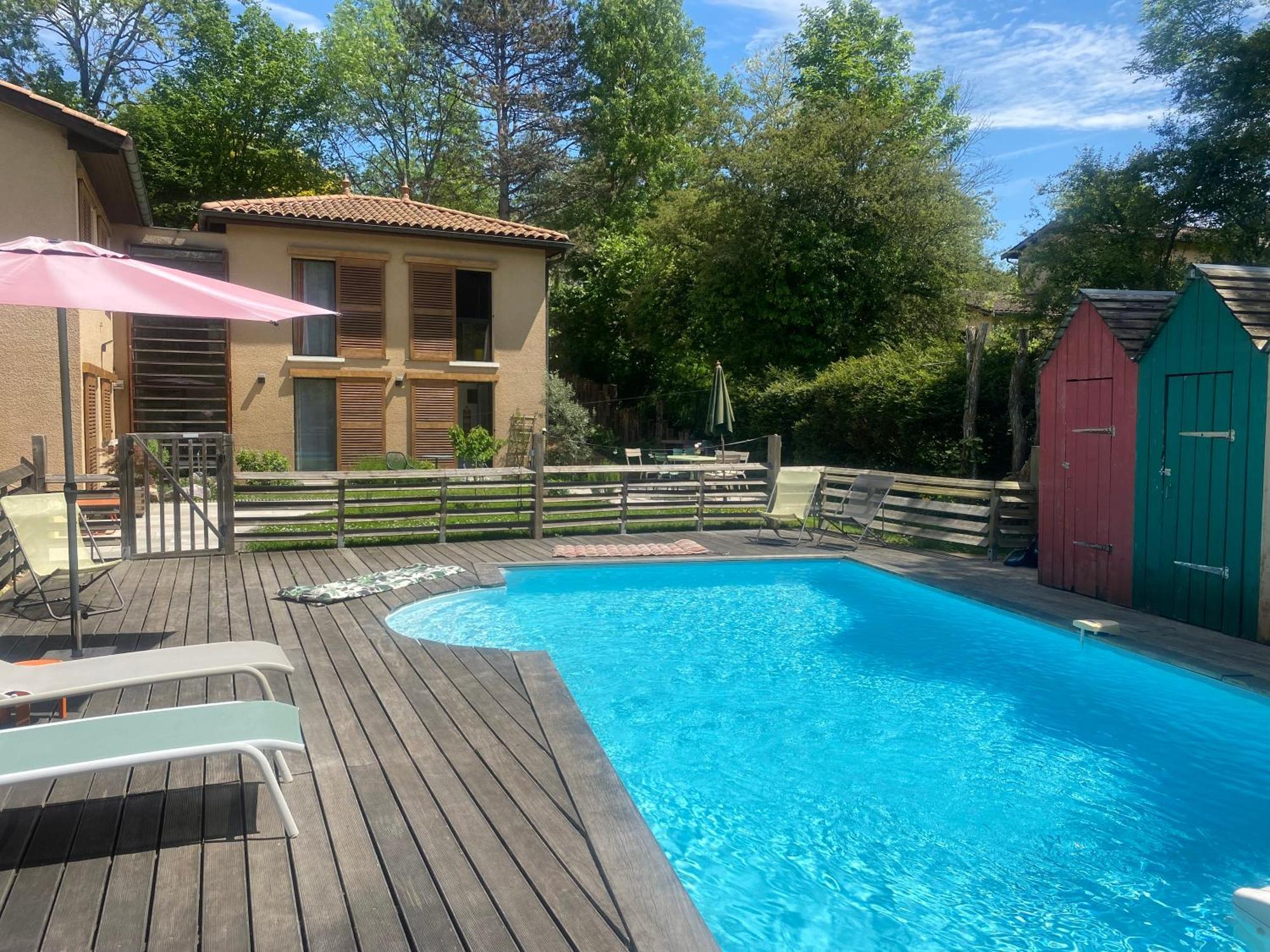 Les Cabanons Bed & Breakfast Dardilly Luaran gambar